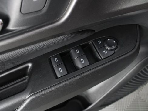 Used 2025 Chevrolet Equinox EV LT image 14