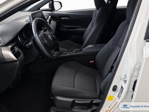 Used 2019 Toyota C-HR XLE FWD image 7