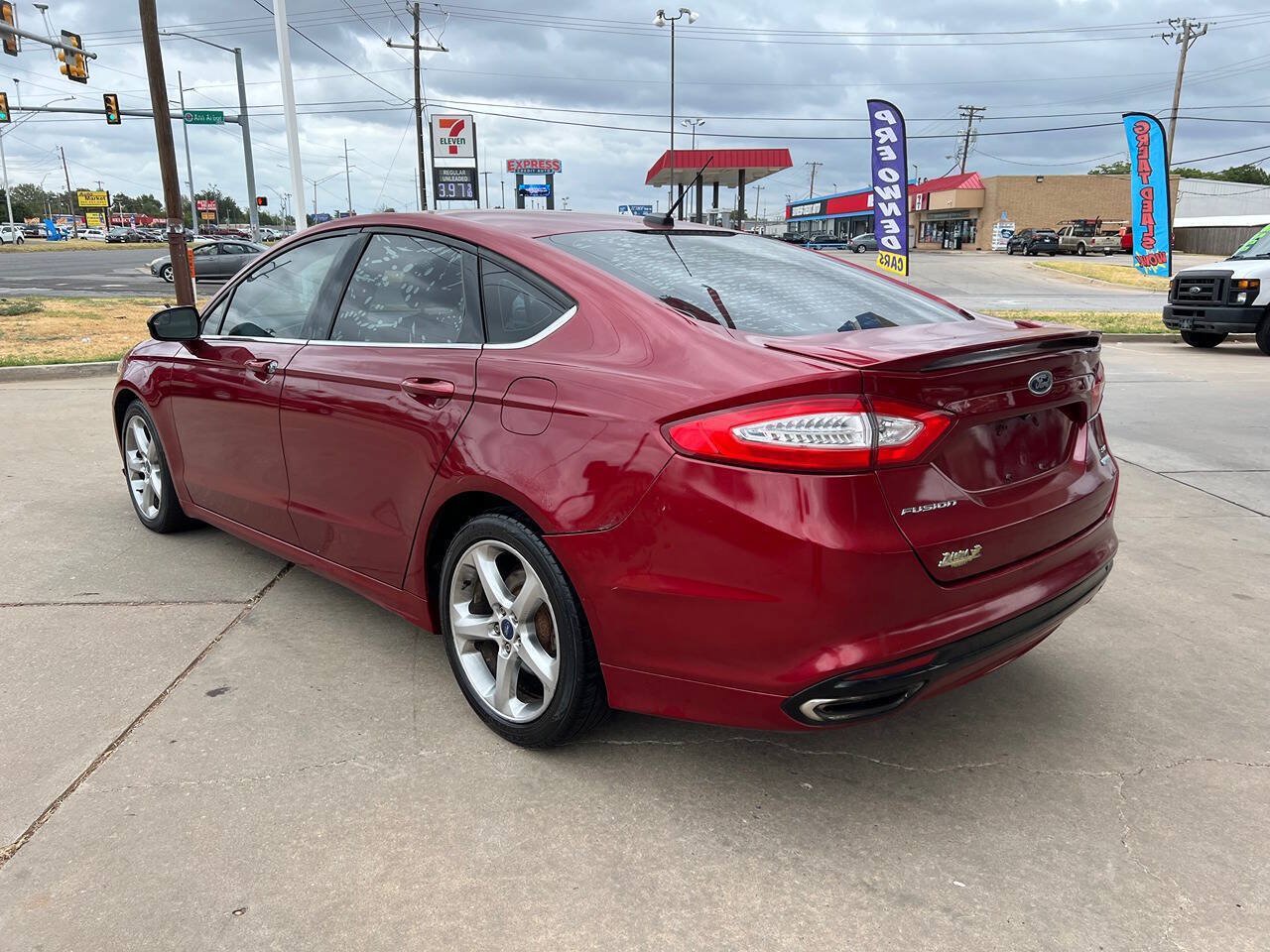 Used 2015 Ford Fusion SE w/ Equipment Group 201A FWD image 5
