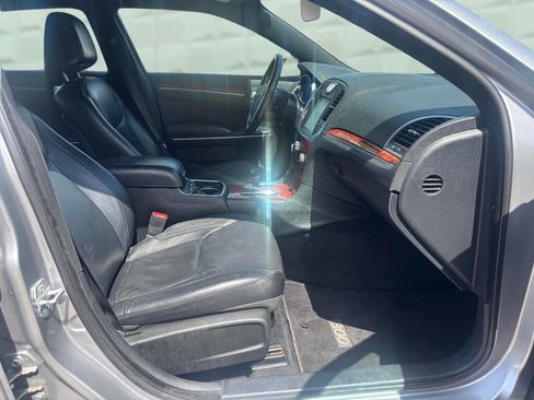Used 2014 Chrysler 300 RWD image 13
