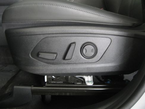 Used 2024 Kia Sorento S w/ Panoramic Sunroof Package image 12