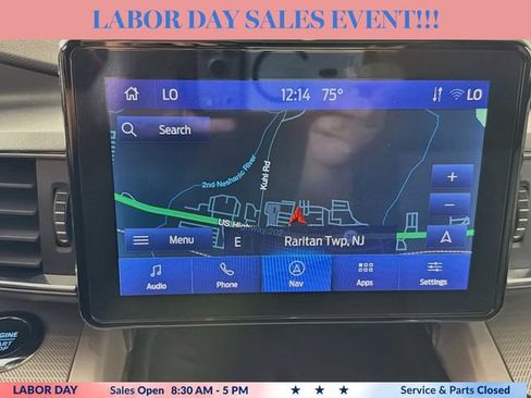 Used 2023 Ford Explorer XLT w/ Equipment Group 202A AWD/4WD image 13