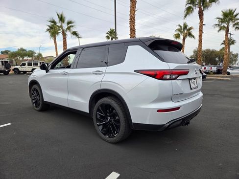 Used 2023 Mitsubishi Outlander SEL image 4