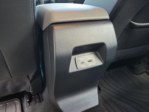 Used 2024 Subaru Crosstrek 2.0i Premium image 19