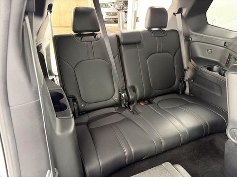 Used 2023 Honda Pilot TrailSport image 13