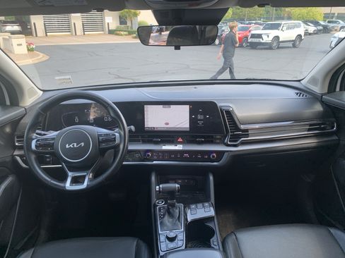 Used 2023 Kia Sportage EX FWD image 30