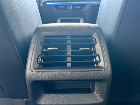 New 2026 Volkswagen Tiguan SE R-Line image 40