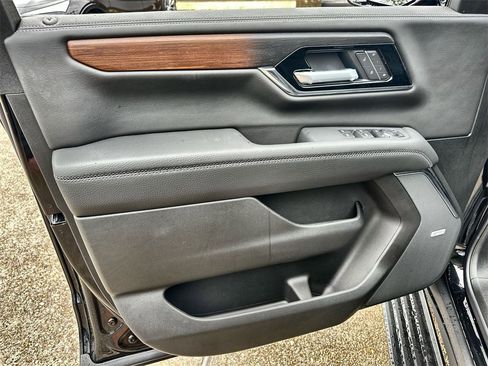 New 2026 GMC Yukon XL Denali w/ Denali Reserve Package image 21