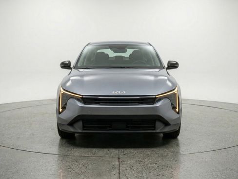 Used 2025 Kia K4 FWD image 2