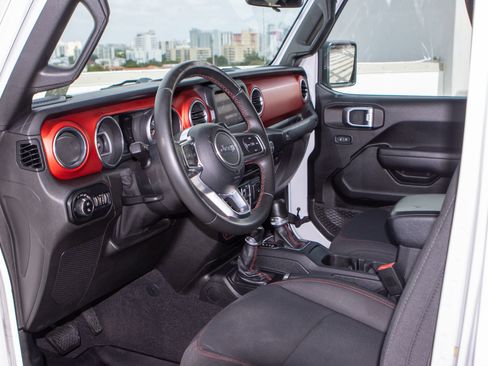 Used 2020 Jeep Gladiator Rubicon w/ Trailer Tow Package image 15