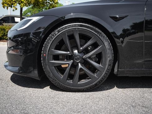 Used 2023 Tesla Model S AWD/4WD image 13