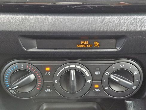 Used 2015 MAZDA MAZDA3 i Sport image 13