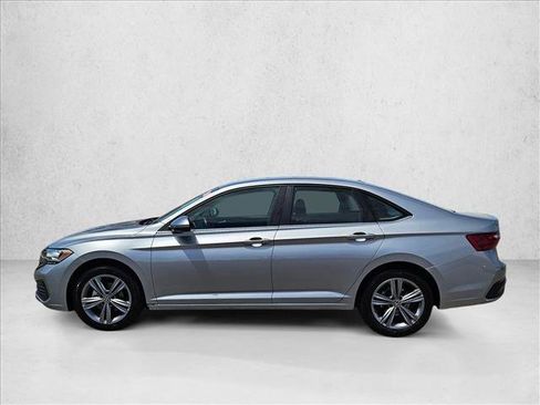 Used 2024 Volkswagen Jetta SE FWD image 9