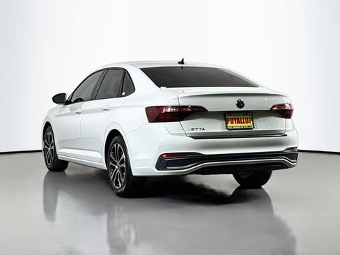 Certified 2023 Volkswagen Jetta Sport FWD image 5