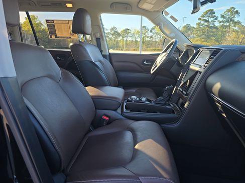 Used 2021 INFINITI QX80 Premium Select w/ All-Season Package image 10