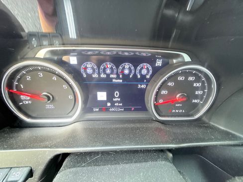 Used 2020 Chevrolet Silverado 1500 LTZ w/ LTZ Premium Package image 15