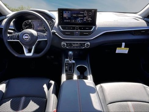 New 2026 Nissan Altima 2.5 SR FWD image 5