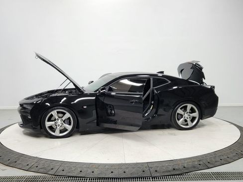 Used 2018 Chevrolet Camaro SS image 12
