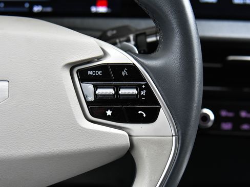 Used 2024 Kia EV6 Wind w/ Wind Technology Package image 40