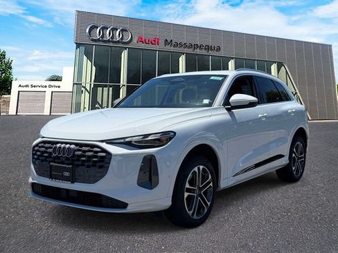 Certified 2025 Audi Q5 Premium w/ Convenience Package AWD/4WD image 1
