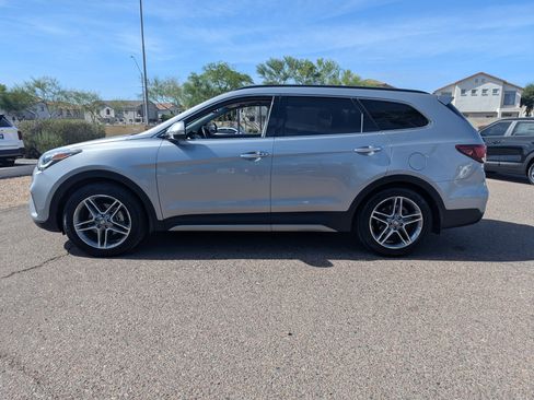 Used 2018 Hyundai Santa Fe Limited FWD image 5