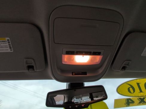 Used 2016 GMC Canyon SLE w/ SLE Convenience Package image 22