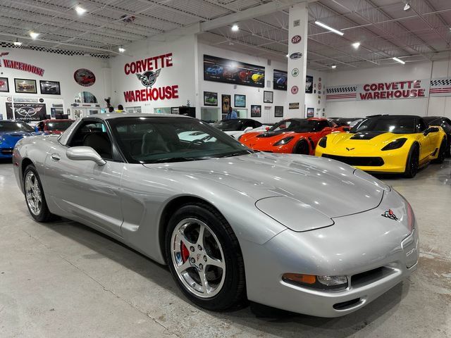 Used 2004 Chevrolet Corvette Coupe w/ Preferred Equipment Group RWD image 28