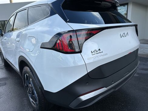 New 2026 Kia Sportage S image 9