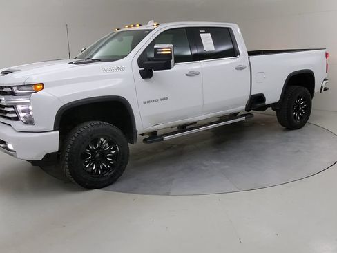 Used 2022 Chevrolet Silverado 3500 High Country AWD/4WD image 19