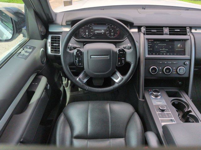 Used 2020 Land Rover Discovery Landmark AWD/4WD image 17
