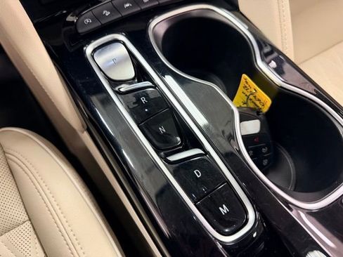 Certified 2023 Buick Envision Avenir image 19