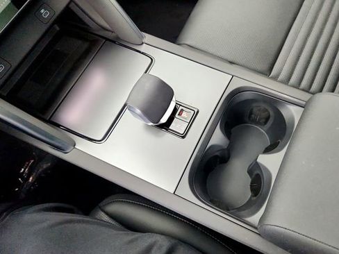 Certified 2025 Land Rover Discovery Sport S image 26