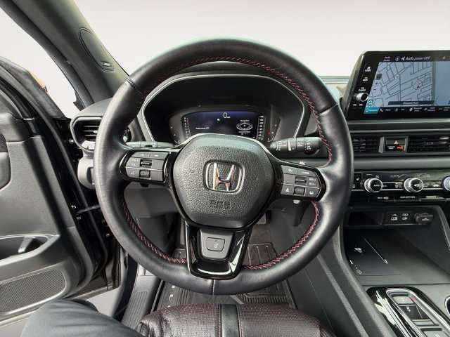 Used 2025 Honda Pilot Black Edition image 13