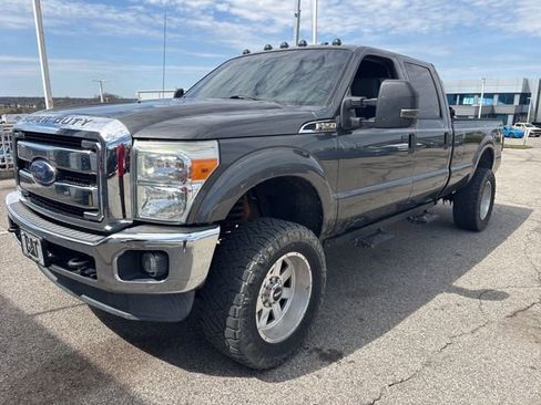 Used 2015 Ford F250 XLT w/ XLT Value Package image 2
