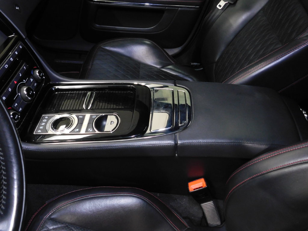 Used 2018 Jaguar XJ RWD image 37