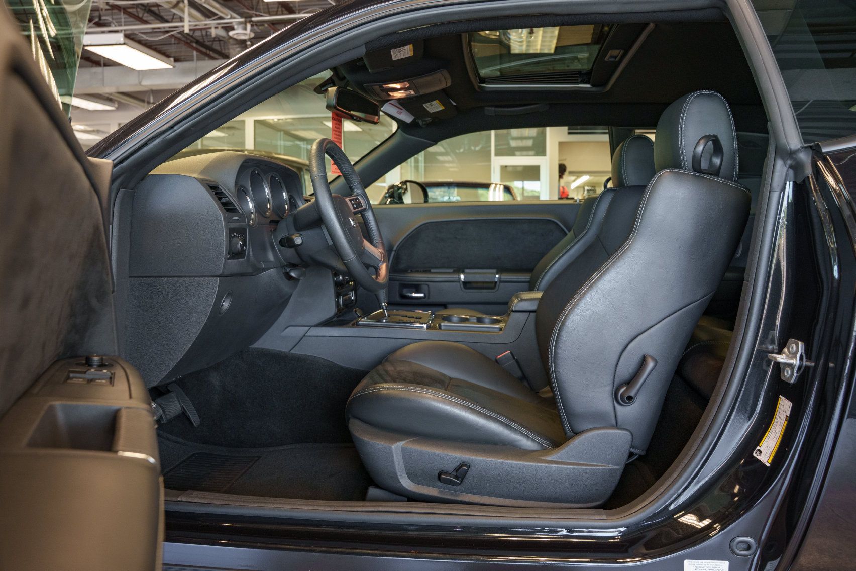 Used 2008 Dodge Challenger SRT8 RWD image 16