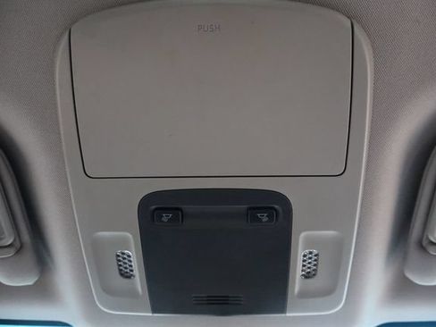 Used 2018 Toyota Camry SE FWD image 20