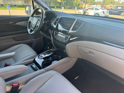 Used 2017 Honda Pilot Elite image 15