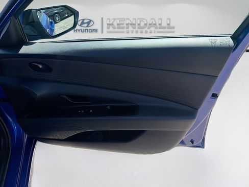 Certified 2025 Hyundai Elantra Sport FWD image 30