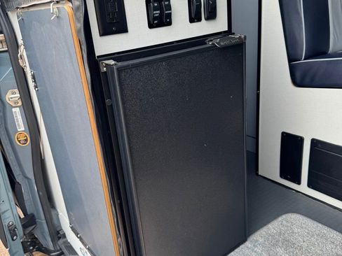 Used 2021 Mercedes-Benz Sprinter 2500 image 29