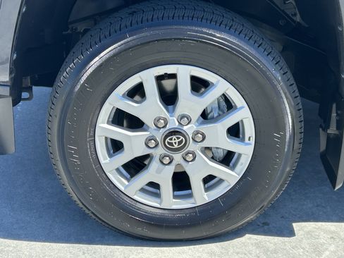 Certified 2025 Toyota Tacoma SR5 AWD/4WD image 8