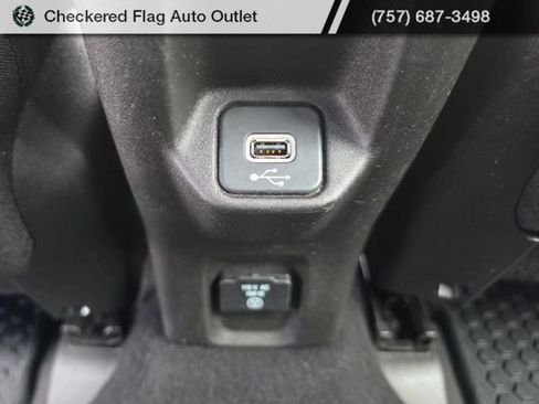 Used 2021 Jeep Renegade Latitude w/ Luxury Group I FWD image 37