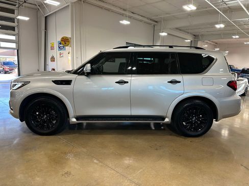 Used 2022 INFINITI QX80 Luxe w/ Cargo Package image 4