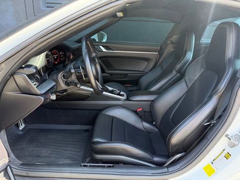 Certified 2022 Porsche 911 Targa 4S image 16