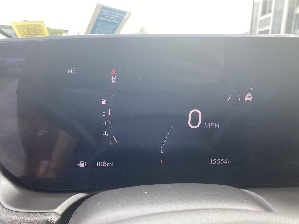 Used 2024 Buick Encore GX Preferred AWD/4WD image 11