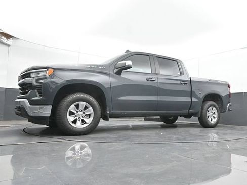 Used 2025 Chevrolet Silverado 1500 LT AWD/4WD image 49
