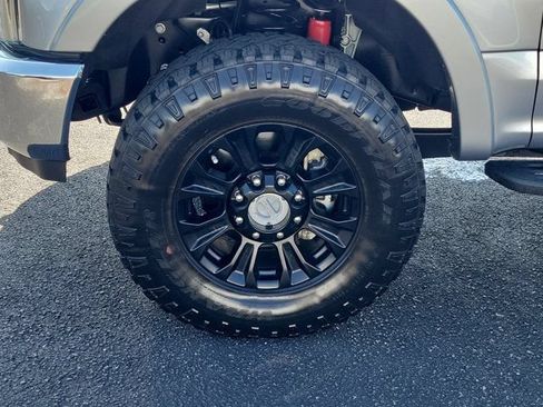 Used 2021 Ford F350 Lariat w/ Tremor Off-Road Package AWD/4WD image 32