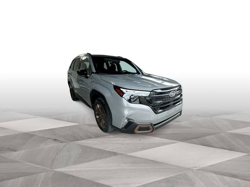 Used 2025 Subaru Forester Sport AWD/4WD image 2