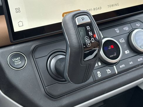 New 2026 Land Rover Defender 110 S image 22