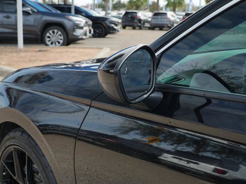 Used 2023 Honda Civic EX image 10